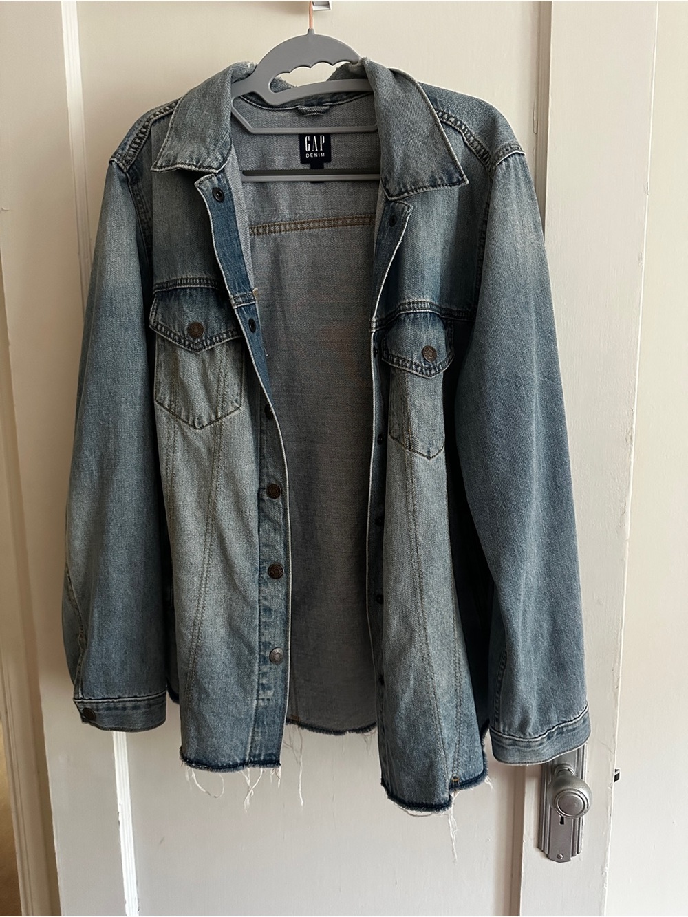 GAP oversized snap button Classic Light Wash Denim Jacket